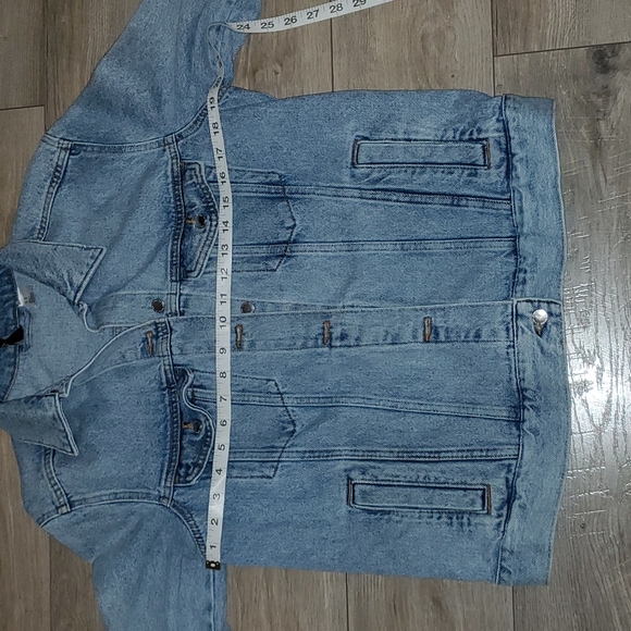 Like New Jean Jacket - Picture 5 of 8